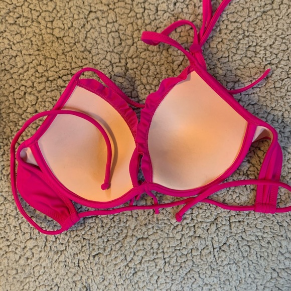Victoria's Secret bathing suit top - Picture 2 of 3